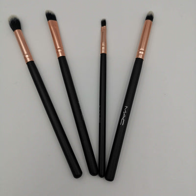 MAC Professional Eye Brush Set - 4 Brushes - Offer Hunts