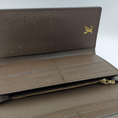 Louis Vuitton Boxed Brown Leather Purse - Offer Hunts