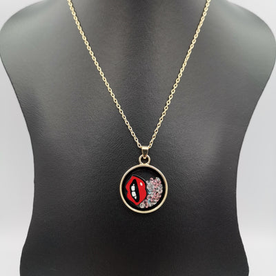 Round Pendant Necklace - Multiple Designs - Offer Hunts
