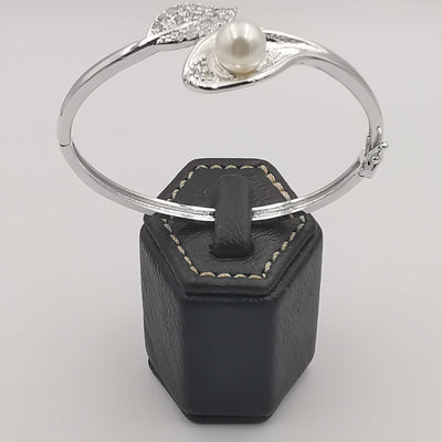 24K Gold Plated Pearl Leaf Bracelet (SILVER)