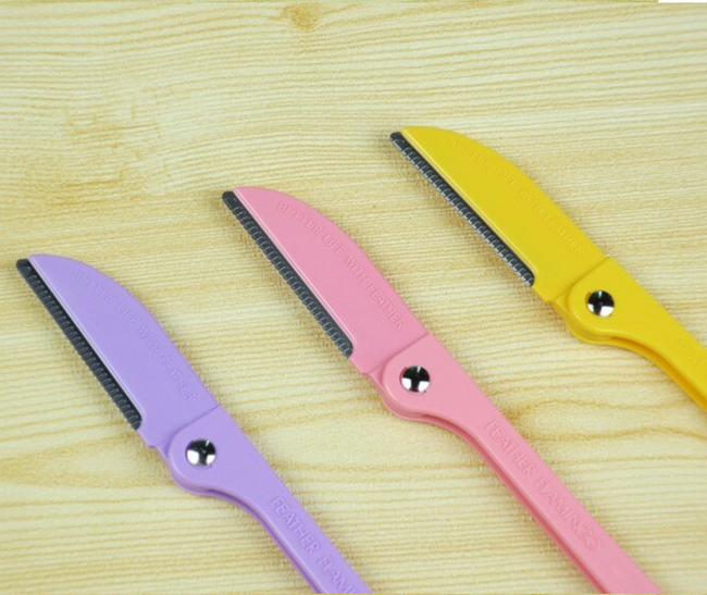 Feather Flamingos - Pack of 3 Razors for Hair Remover and Eyebrow Trimmer (Chinese Version) - Offer Hunts