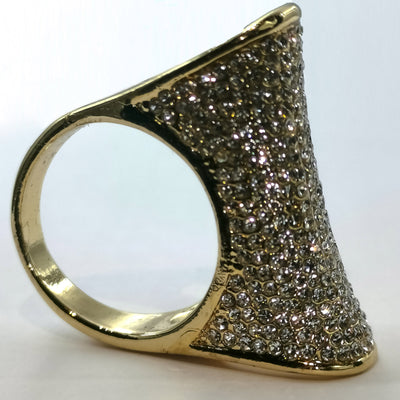 Golden Bling Fashion Ring - 100+ Crystals - Offer Hunts